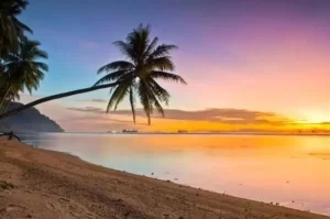 Pantai Nirwana, Pantai Eksotis dengan Panorama Sunset yang Memukau di Padang